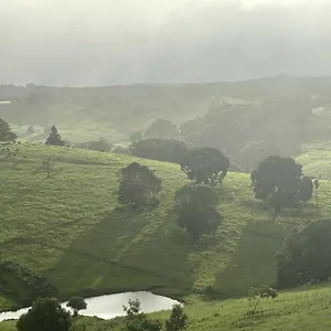 https://ten-acres.queenslandhotels.net